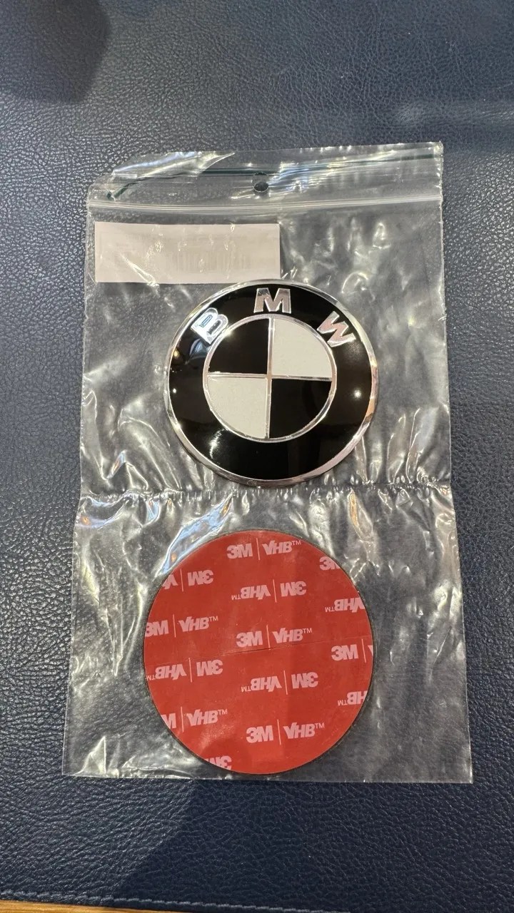 BMW Emblem Badge (Black and White)