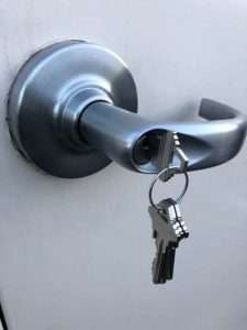 Commercial locksmith service