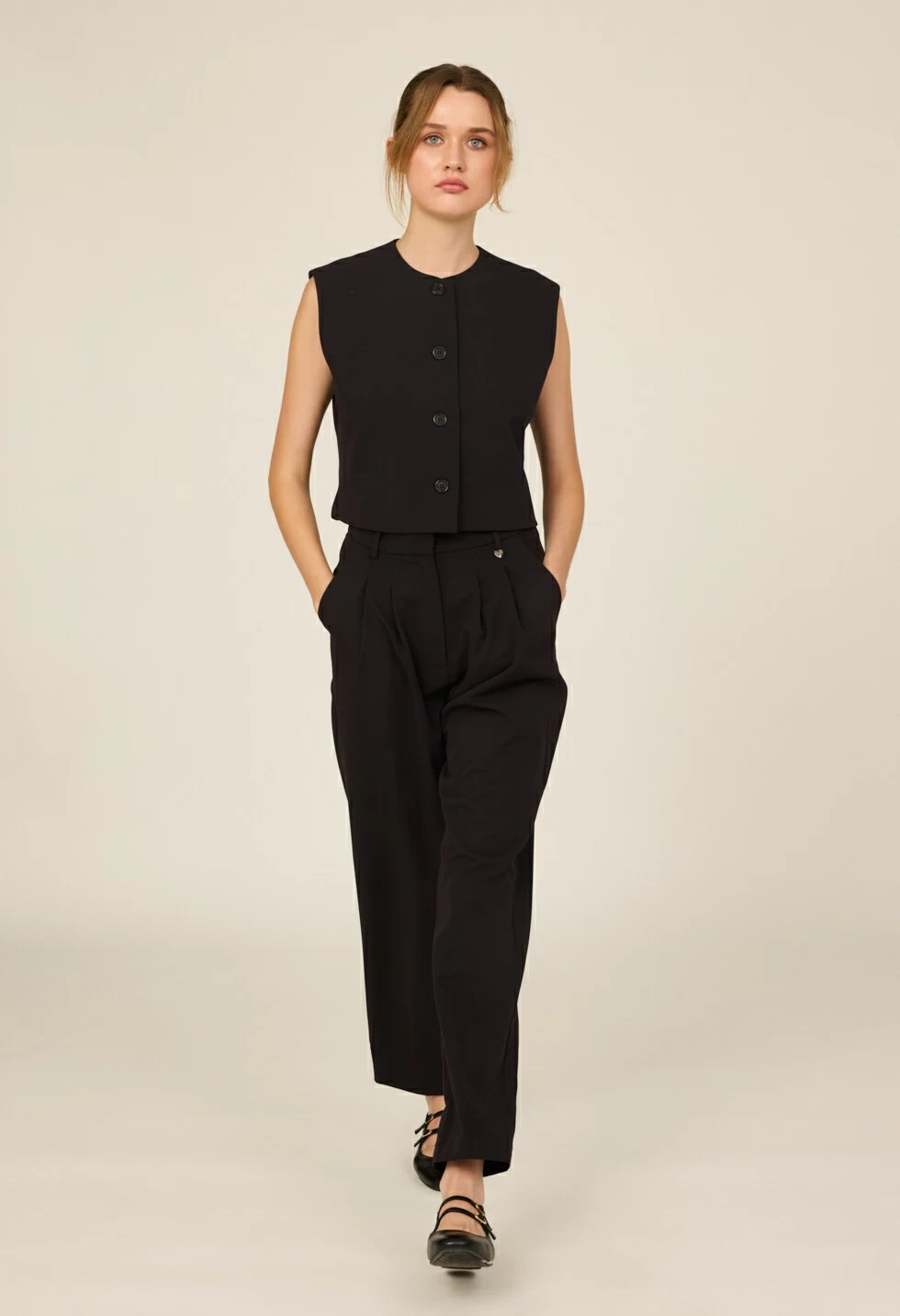  Γιλέκο με κουμπιά 2026