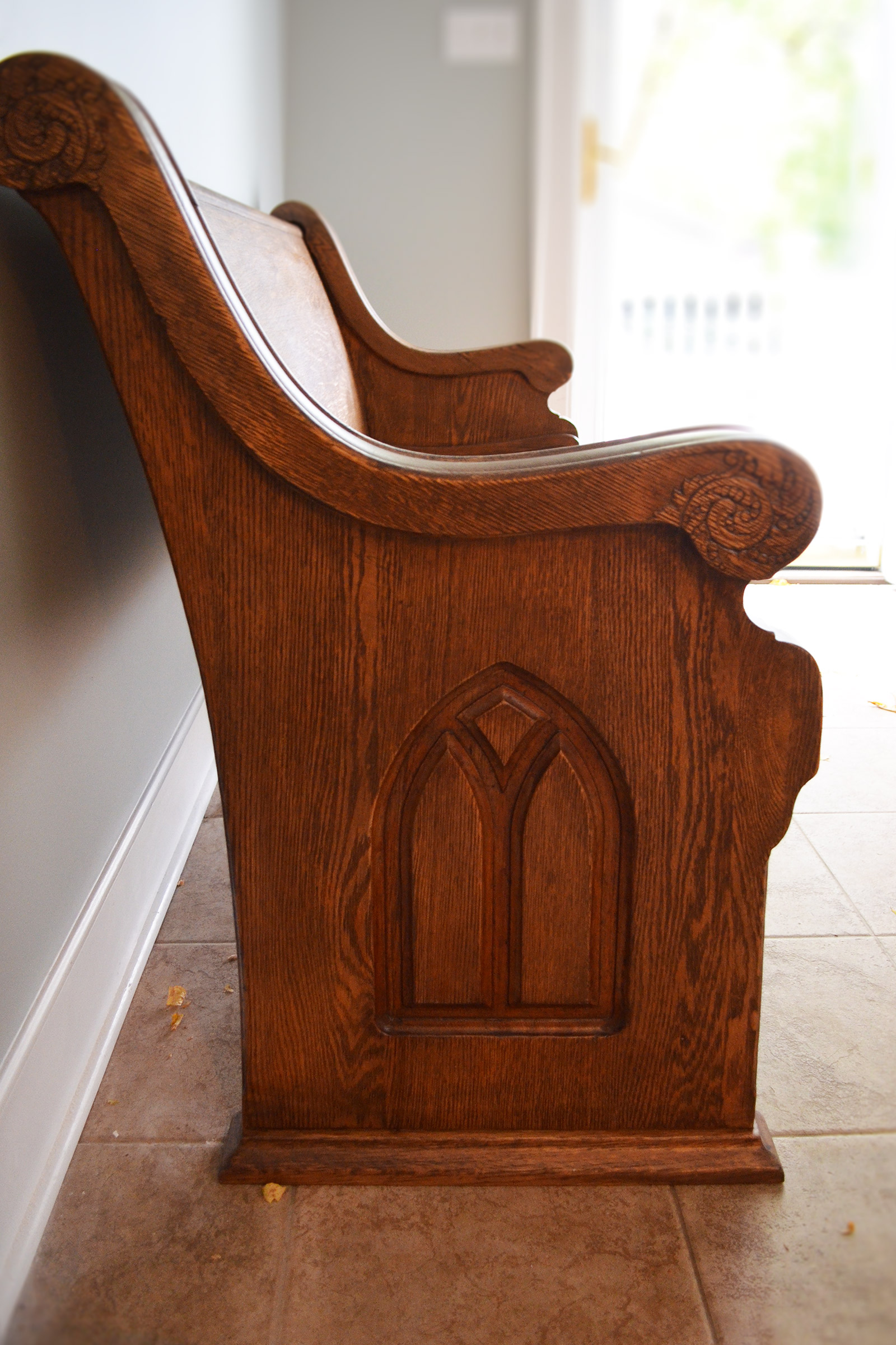 From the cabinets in your kitchen to a piece of furniture to a fun craft, there are plenty of wood items you can paint. Reclaimed church pew - Abodeacious