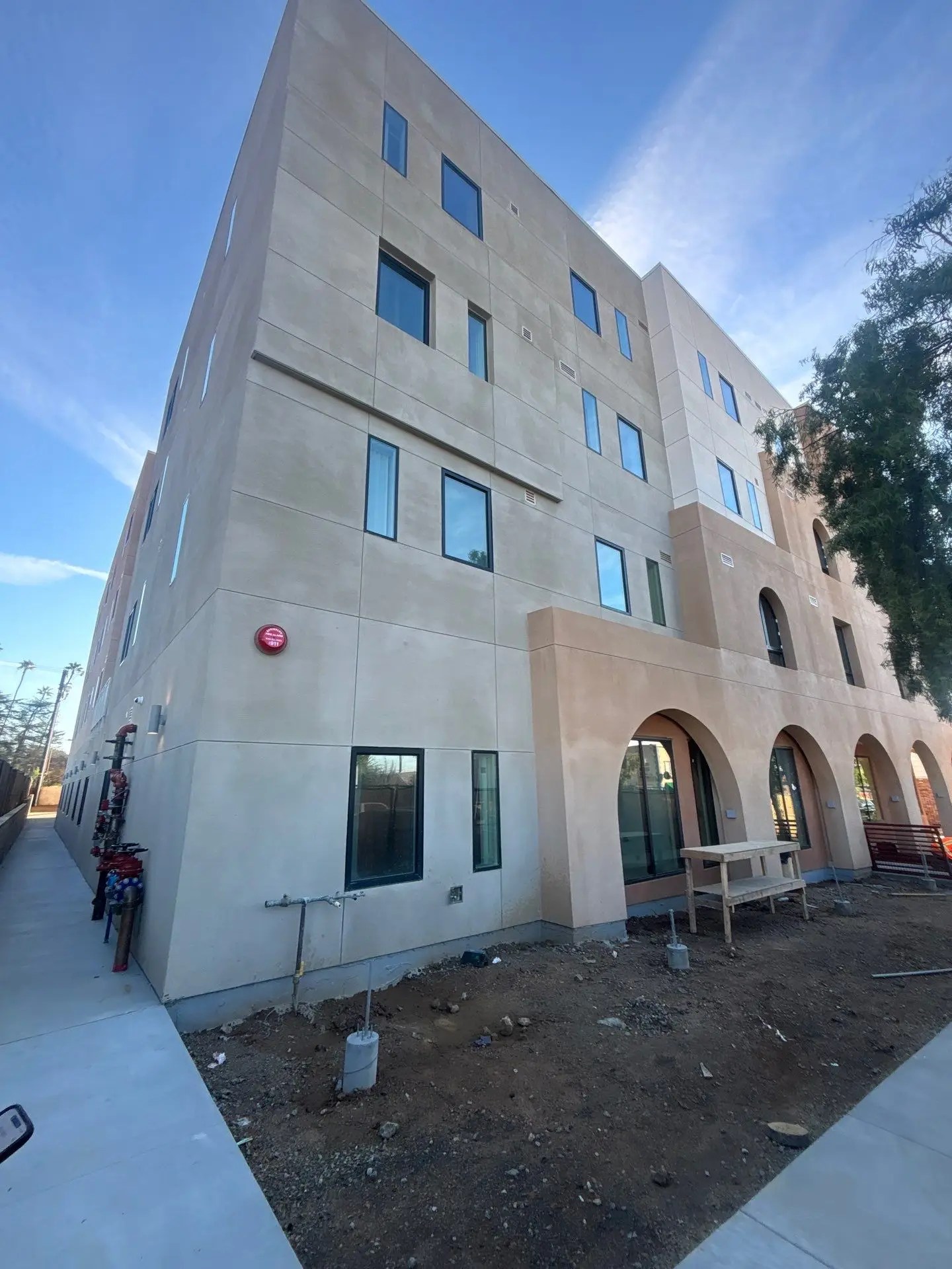 Exterior photo of Agave, a multifamily complex in Altadena, a neighborhood in Los Angeles County. Services provided at Agave include ECC/HERS verifications and tests and lighting controls acceptance testing.