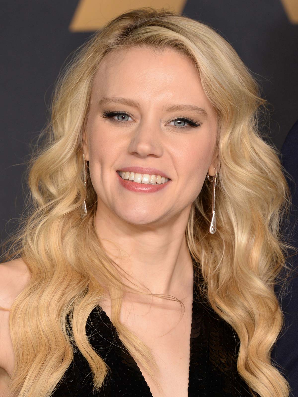 Kate Mckinnon Aliens Snl 84 - lnhtppl