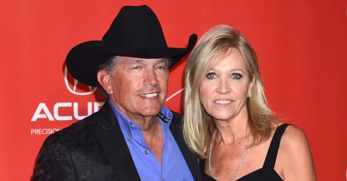 George Strait Serenaded Wife of 50 Years in Front of 20K People — They ... Norma strait