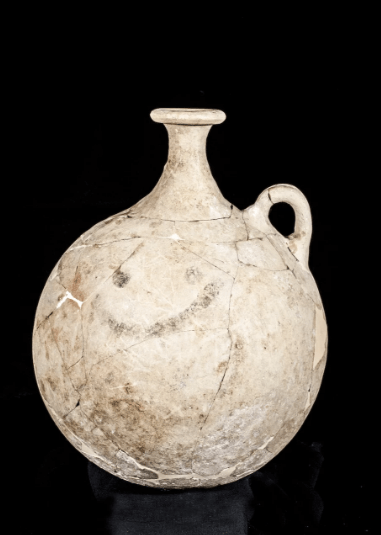 History's 1st Emoji? Ancient Pitcher Shows a Smiley Face