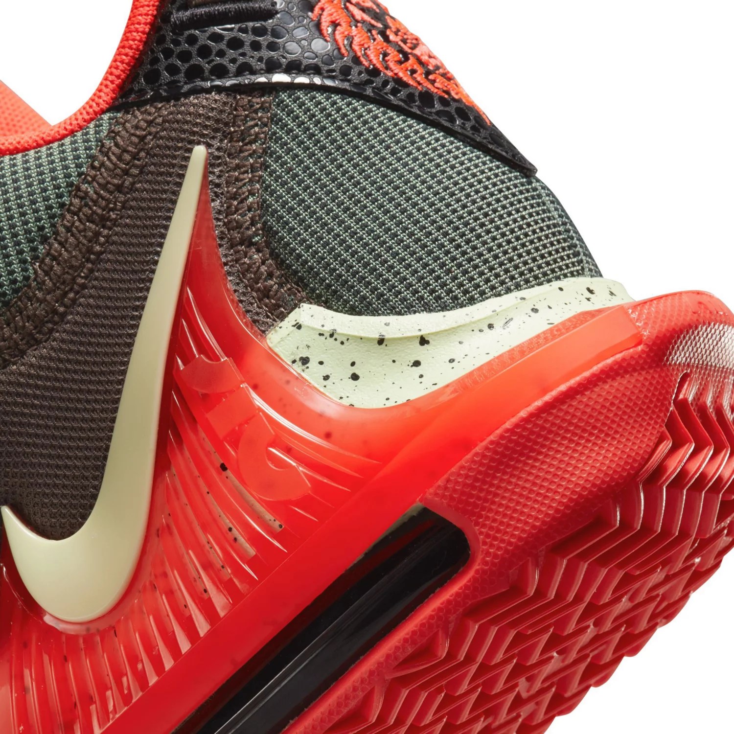 Nike lebron men's witness 7 basketball shoes