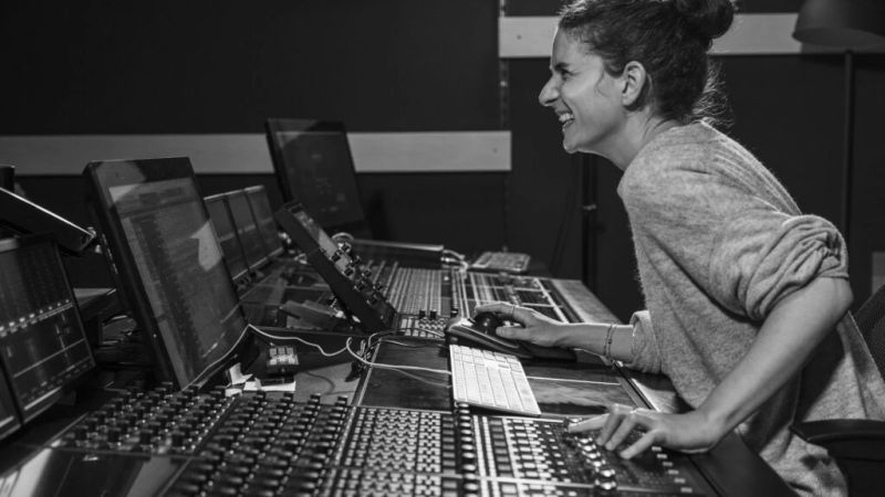 Source Connect 4 Studio Facility Course Source Elements Academy - Download Modern Gradient Illustration | Mobile