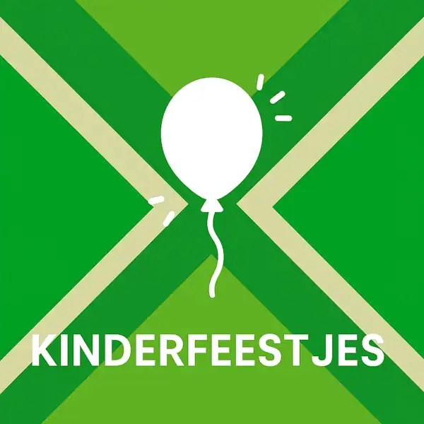 Wit pictogram van een ballon met feestelijke accenten, met daaronder de tekst “KINDERFEESTJES” in hoofdletters, geplaatst op de vlag van de Achterhoek met donkergroene diagonale kruisen en roomwitte lijnen op een lichtgroene achtergrond.