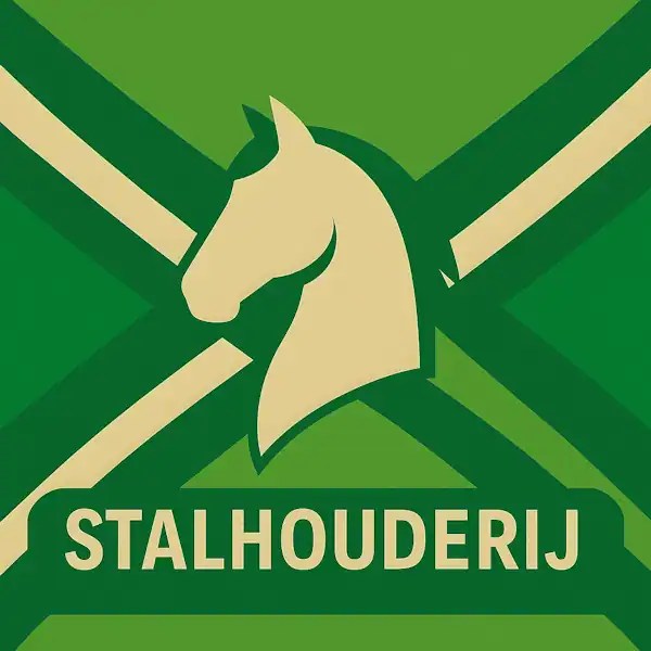 Logo van een paardenhoofd in silhouet op de Achterhoekse vlag, met de tekst “STALHOUDERIJ” onderin in een donkergroene balk.