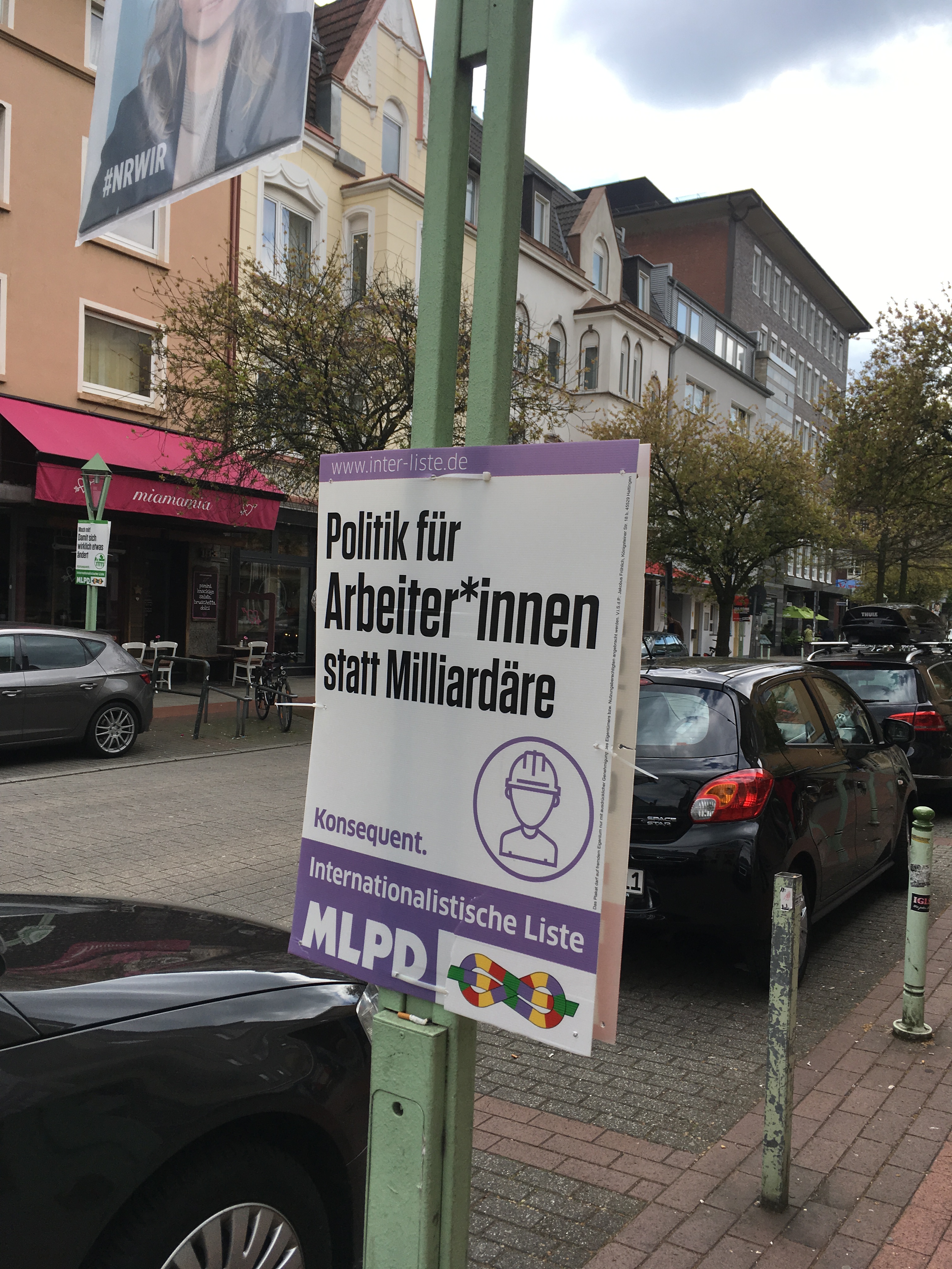 "Politics for workers, not billionaires" (note, they and the DKP use the feminine form of workers)