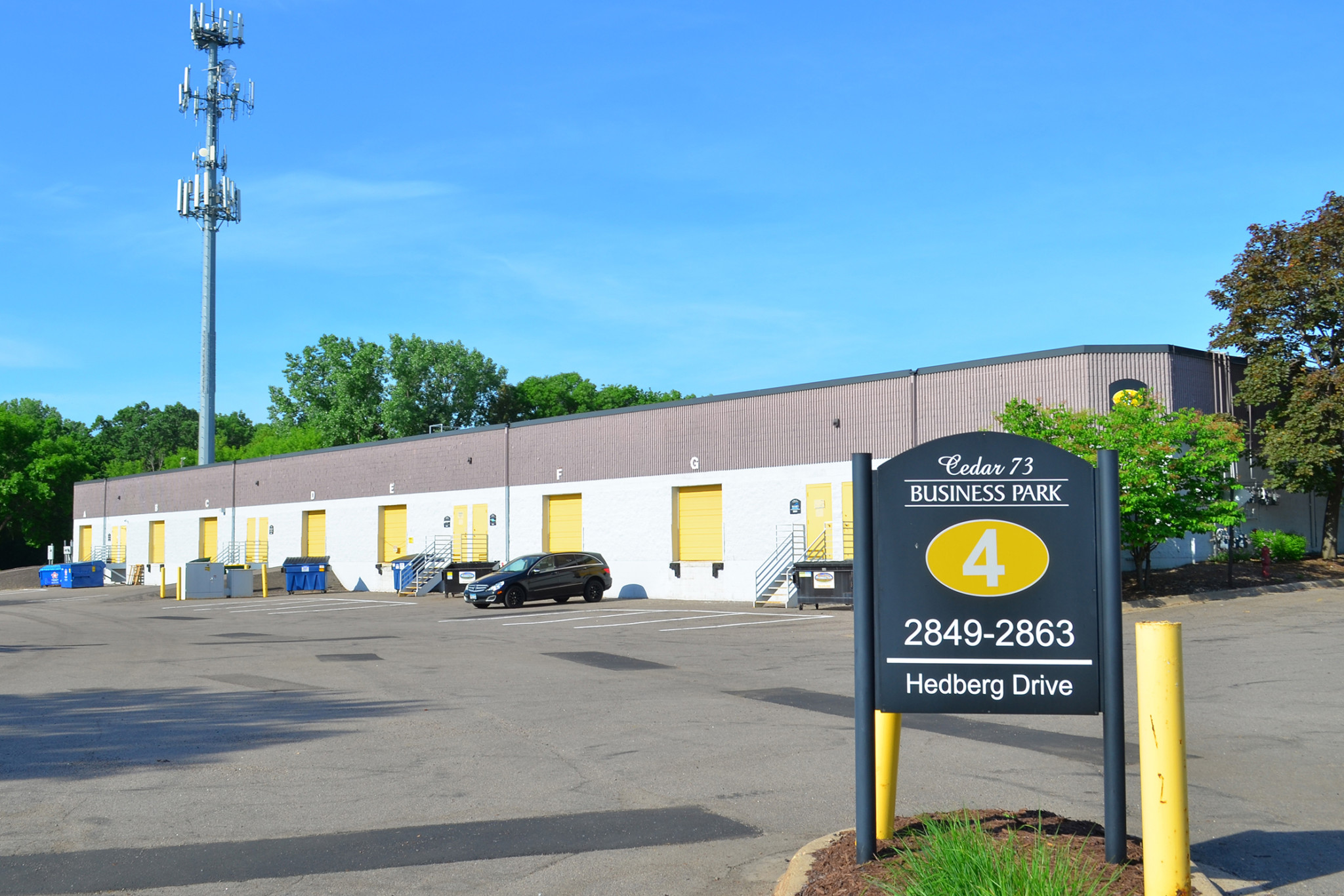 Cedar 73 Business Park - The Ackerberg Group