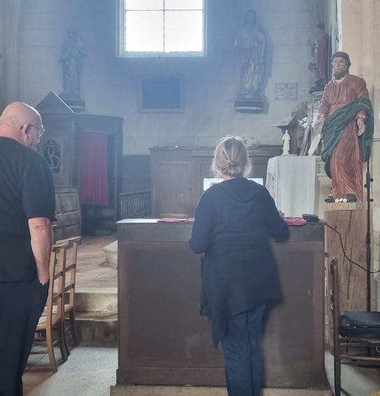 Christelle explique 1 96 dpi