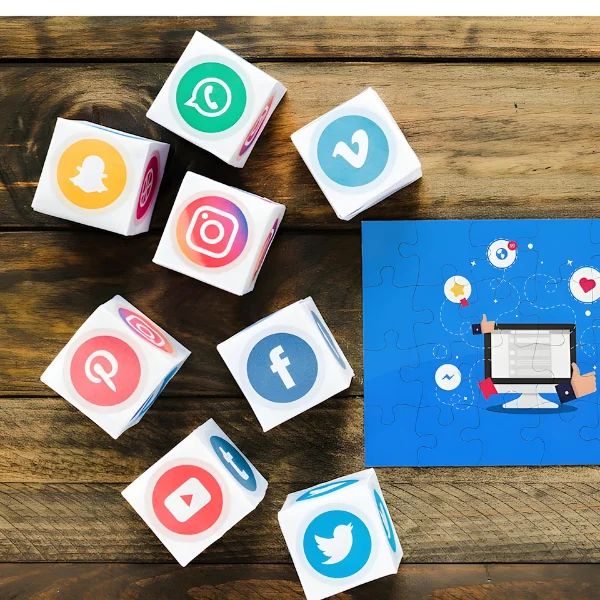 Socialengine Development Customization Installation Services - Vintage Textures - Elegant Retina Collection