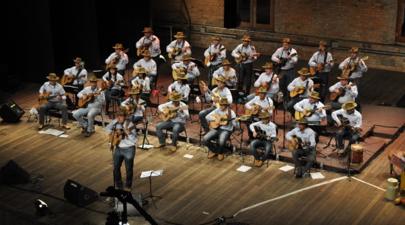A Orquestra de Violeiros Terra da Uva recebeu nesta sexta (28) o título de Ponto da Cultura