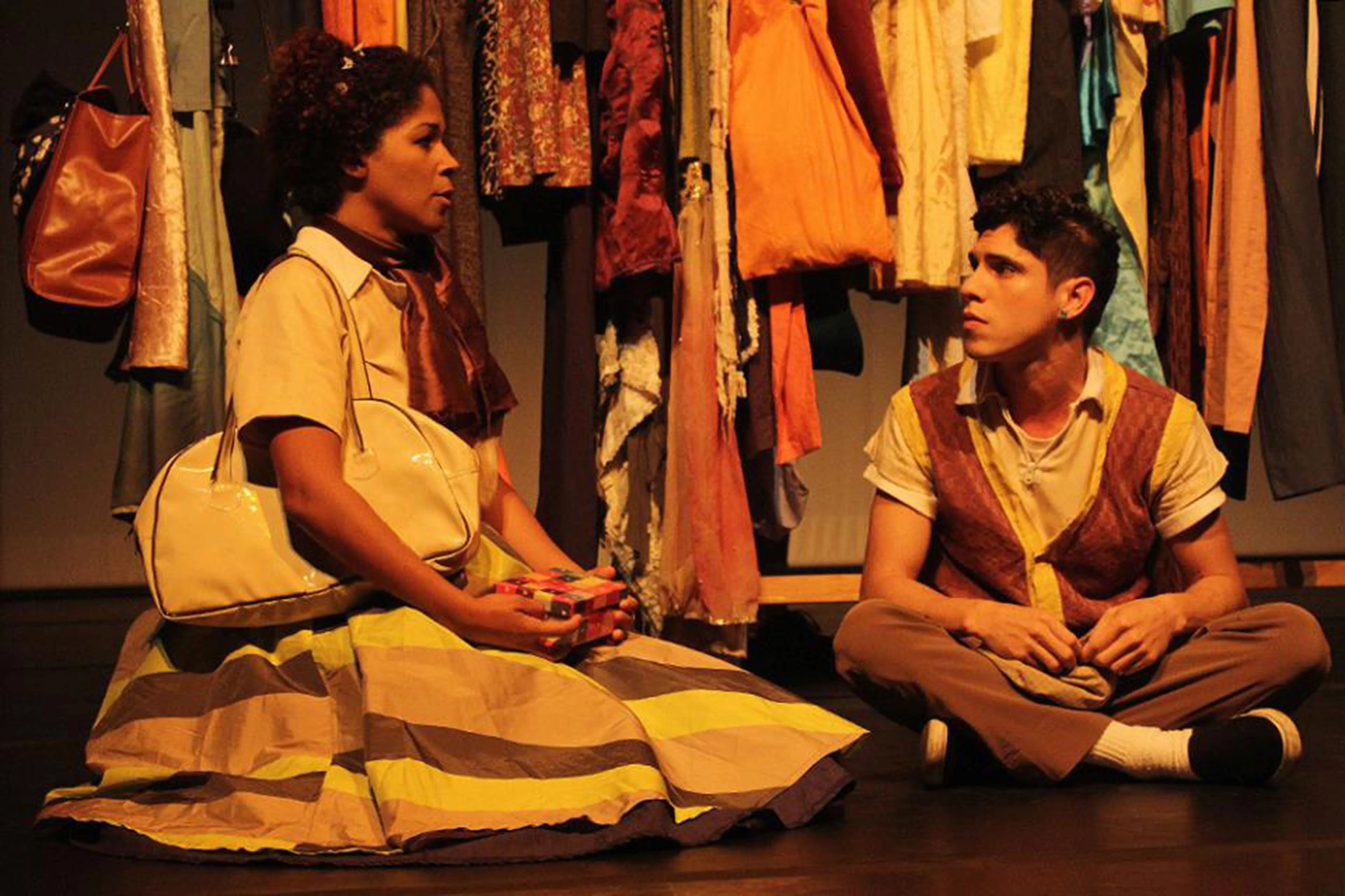 Bullying e questões do universo infantil são tema de espetáculo no Theatro D. Pedro