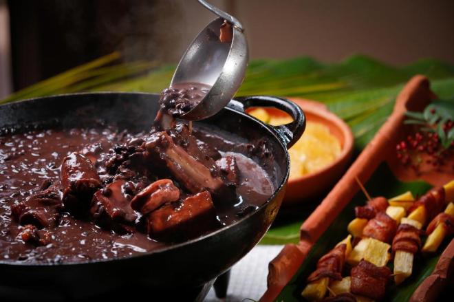Terra Santa, em Petrópolis, promove feijoada da Imaculada Conceição