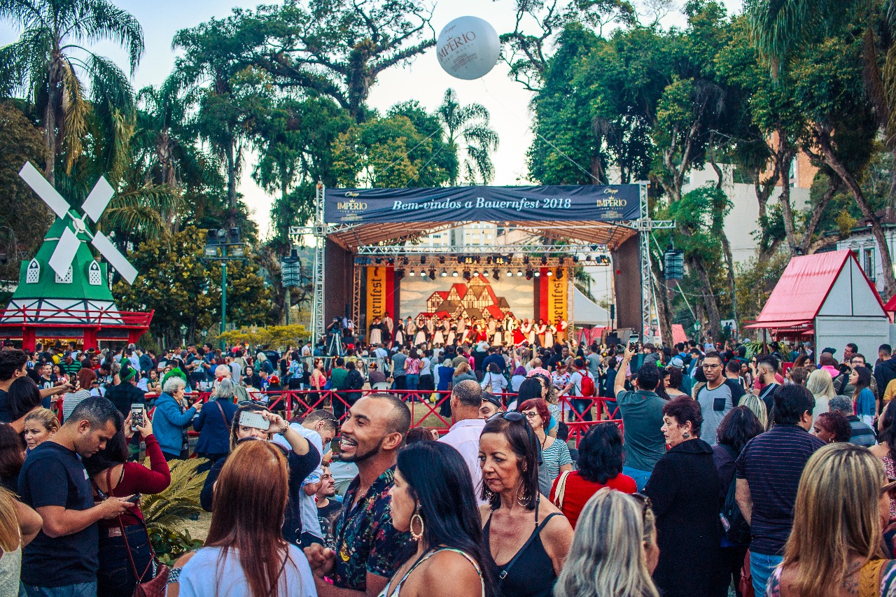 Programação cultural da Bauernfest prossegue durante a semana