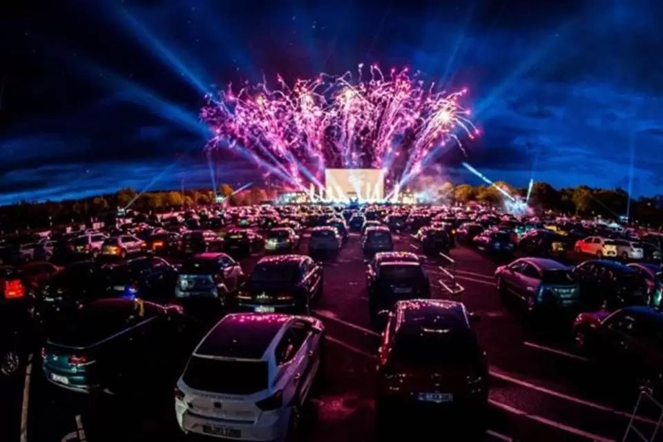 Artistas de Friburgo aguardam liberação do projeto ‘Drive-in Live Show’