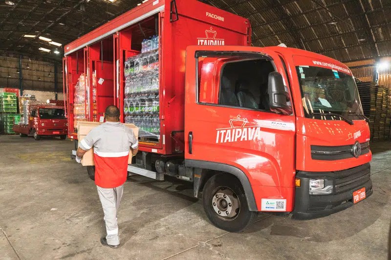 Grupo Petrópolis apoia comerciantes atingidos pelas chuvas em Petrópolis