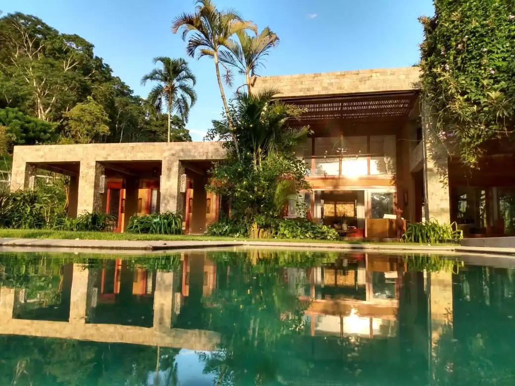 Chef Dann Mattos cria hospedagem intimista para turistas que visitam Secretário