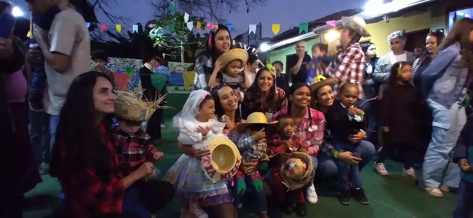 CEI Adriana Constâncio Trindade comemorou seu 1º ano em Petrópolis com Festa Junina