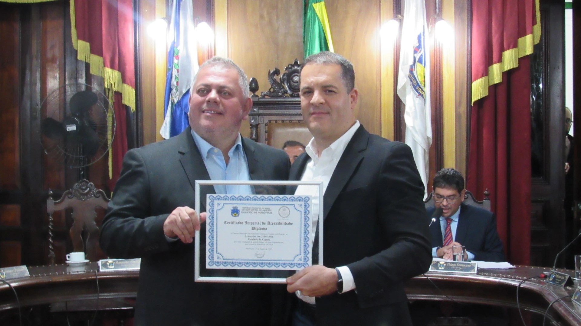 Armazém do Grão recebe Selo Imperial de Acessibilidade por iniciativas na loja capela