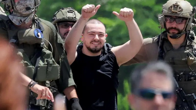 "Gaza Desgarrada: Rescate, Tragedia y Política Internacional"