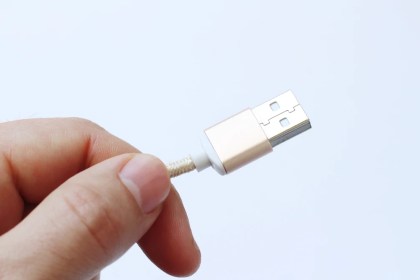 juice jacking puede comprometer la seguridad de tu dispositivo móvil