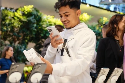 Apple se prepara para revelar su esperado iPhone 16 durante su evento anual de hardware. Aunque se anticipan algunas mejoras menores en el exterior del dispositivo