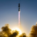 SpaceX, la compañía aeroespacial dirigida por Elon Musk, canceló en el último momento el esperado octavo vuelo de prueba de su gigantesco cohete Starship, considerado el más grande y poderoso del mundo. La decisión ocurrió tras detectar un problema técnico durante la cuenta regresiva, generando incertidumbre sobre la próxima fecha del lanzamiento.