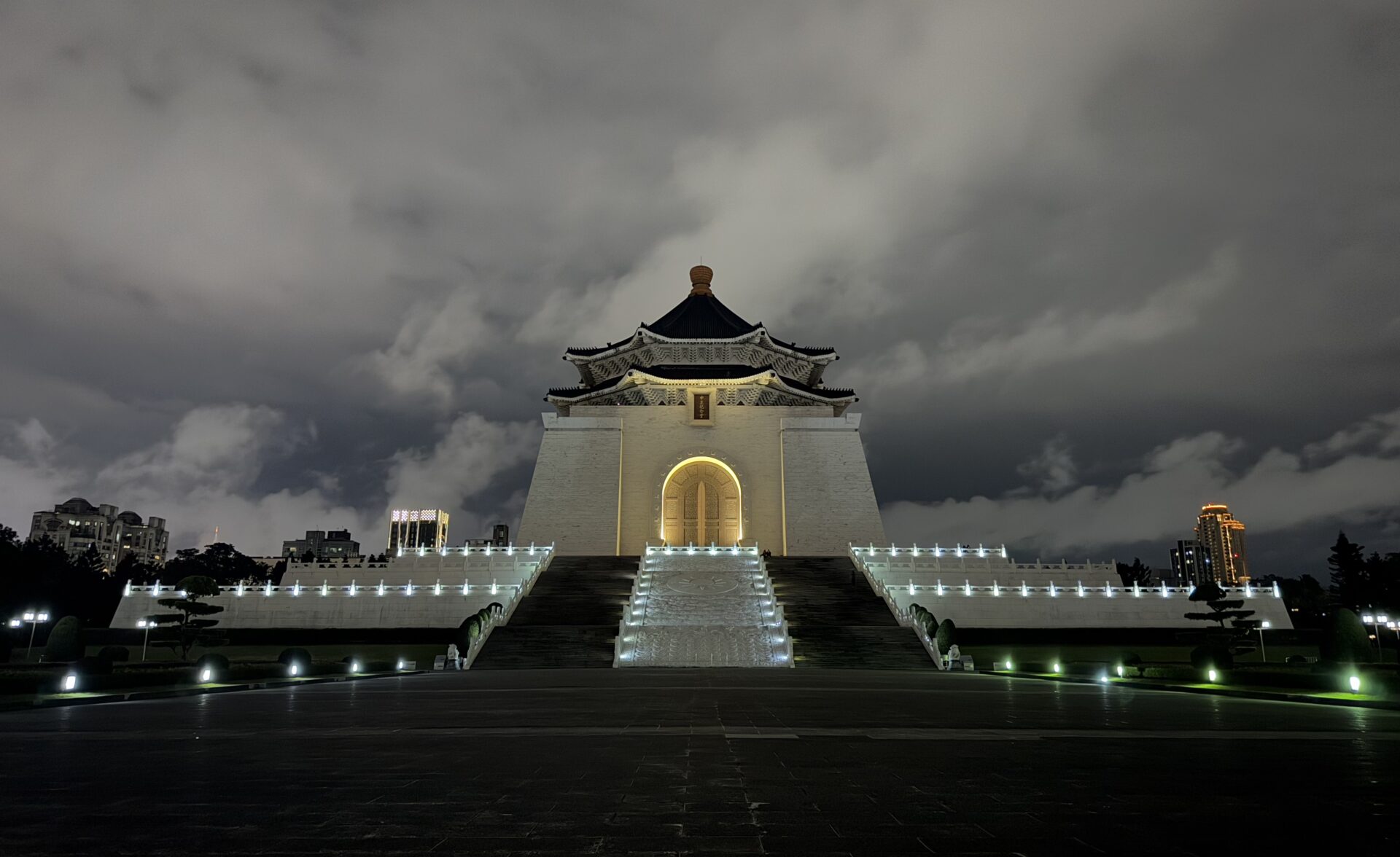 中正紀念堂　大殿堂　夜景
