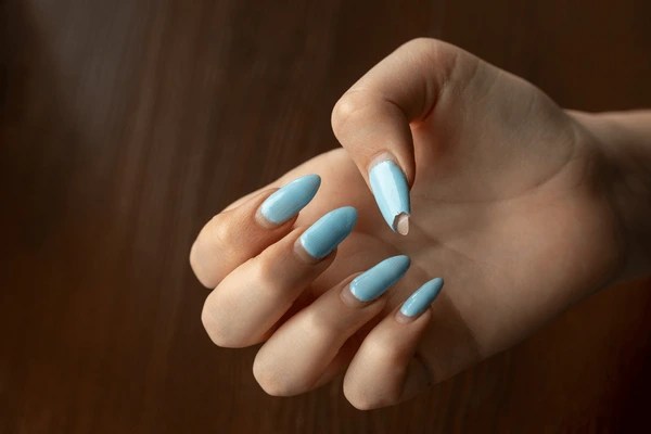 Why do acrylic nails lift? with solutions