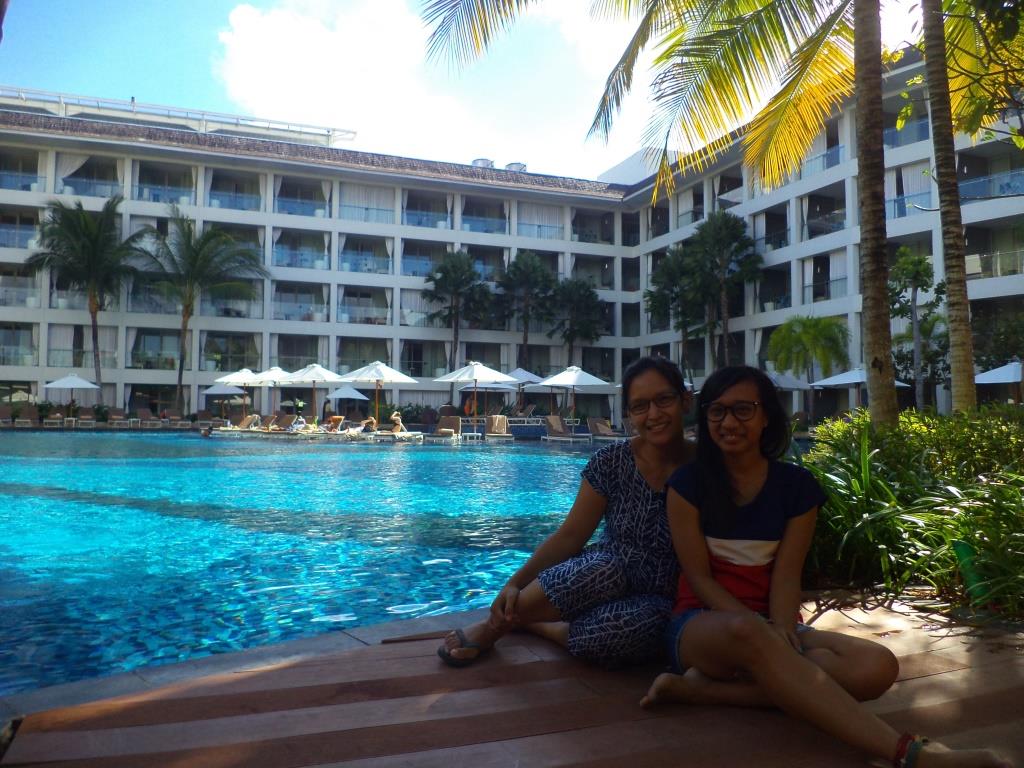 when you met your bestfriend since kindergarden who lives in different island, many stories told even only in one night :)