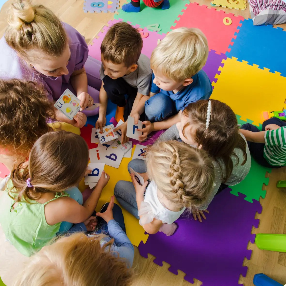 Groupe d'enfants de bas âge