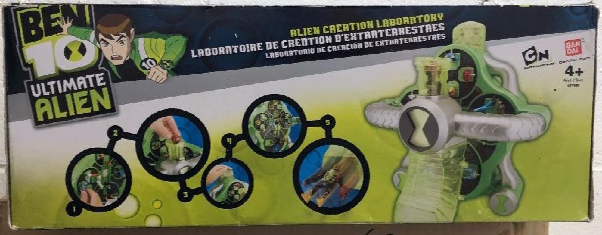 マルチユニットアパートメント ペンライト10個 CN Ben 10 Ultimate Omnitrix Watch 27605 + Swampfire Alien Crystal