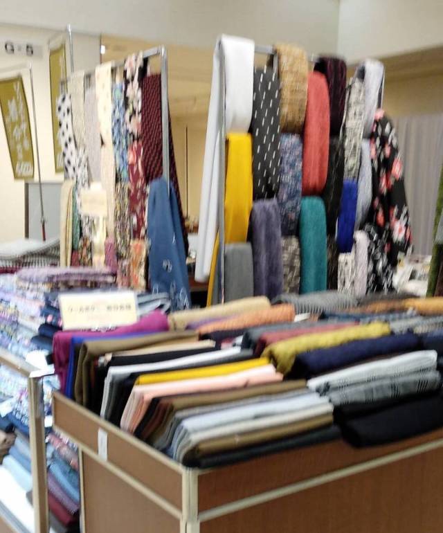 日本橋高島屋 婦人服地 毛糸 洋裁小物バーゲン Acuto 東京渋谷の生地屋 輸入婦人服地店アクート