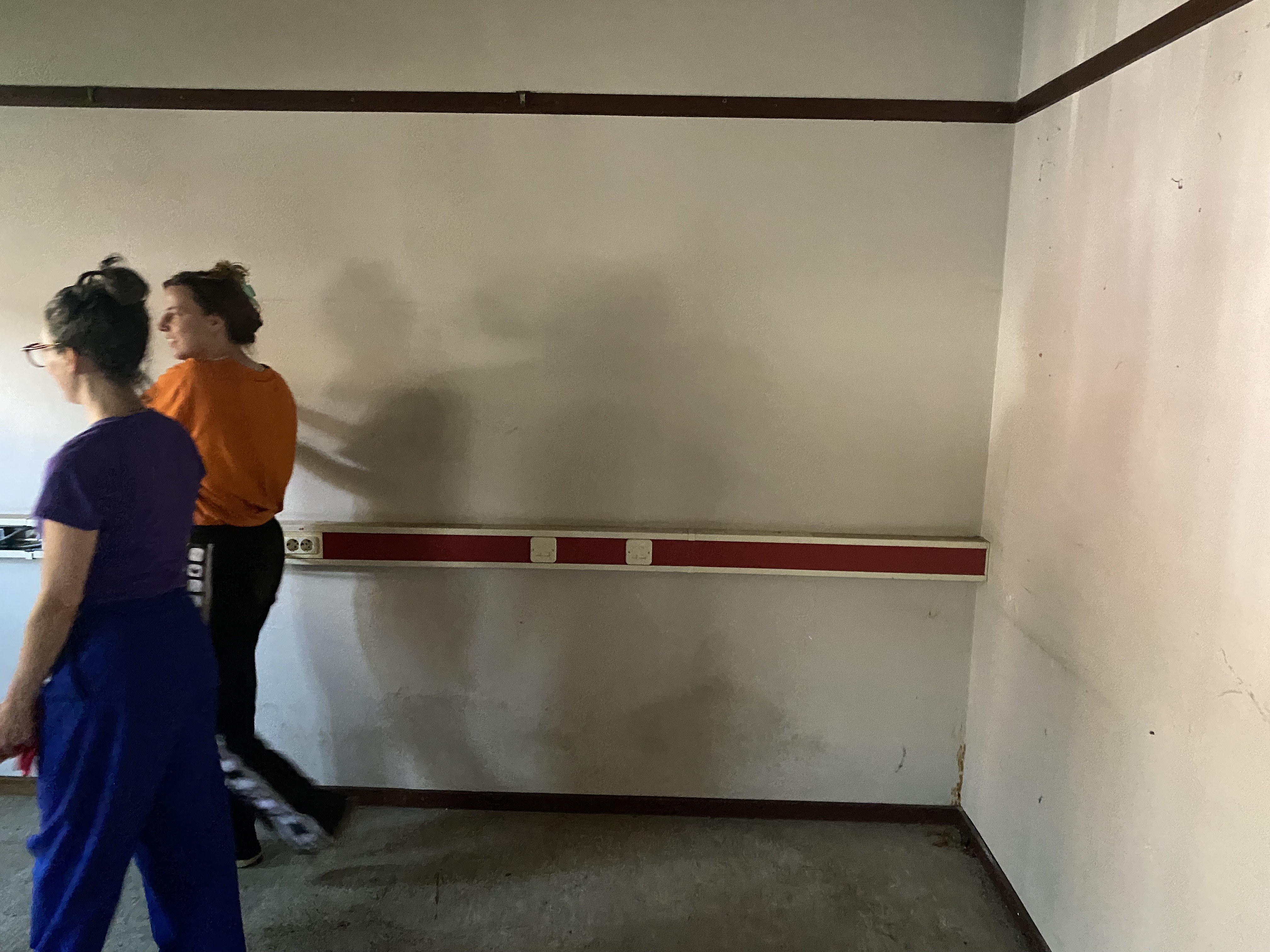 Artists Adam Moore and Lotte Van Gelder facilitating curating and performing with site with Destination Unknown 2023 artist Lola Schot © Adam Moore.
