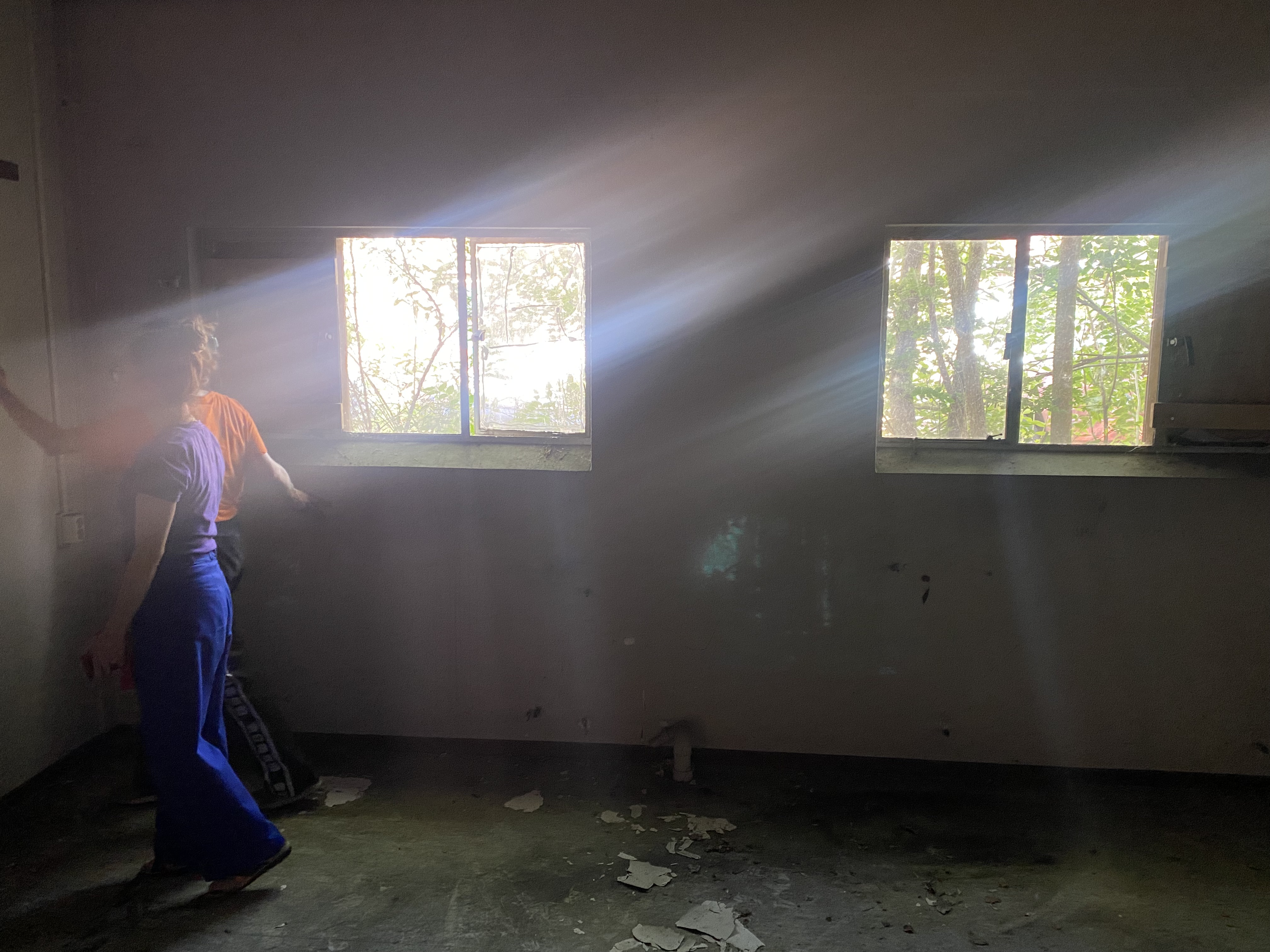 Artists Adam Moore and Lotte Van Gelder facilitating curating and performing with site with Destination Unknown 2023 artist Lola Schot © Adam Moore.