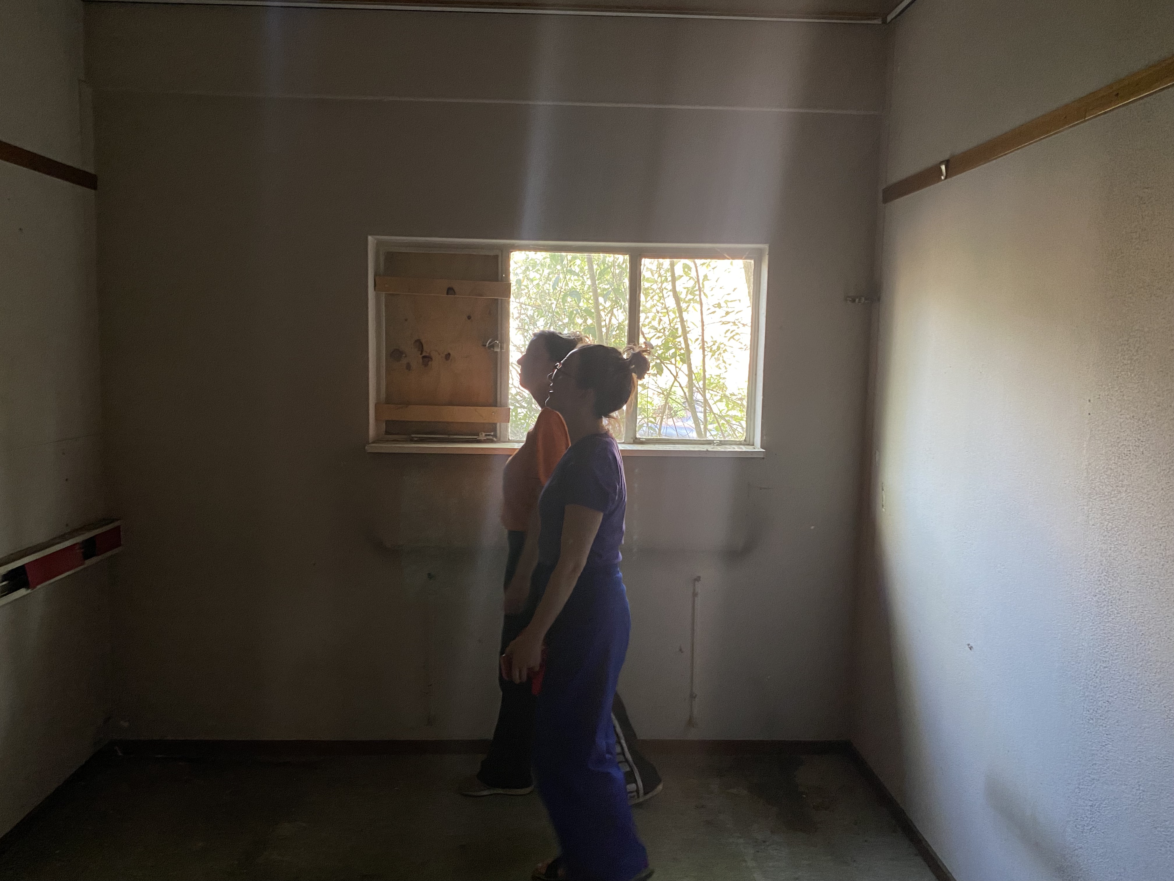 Artists Adam Moore and Lotte Van Gelder facilitating curating and performing with site with Destination Unknown 2023 artist Lola Schot © Adam Moore.
