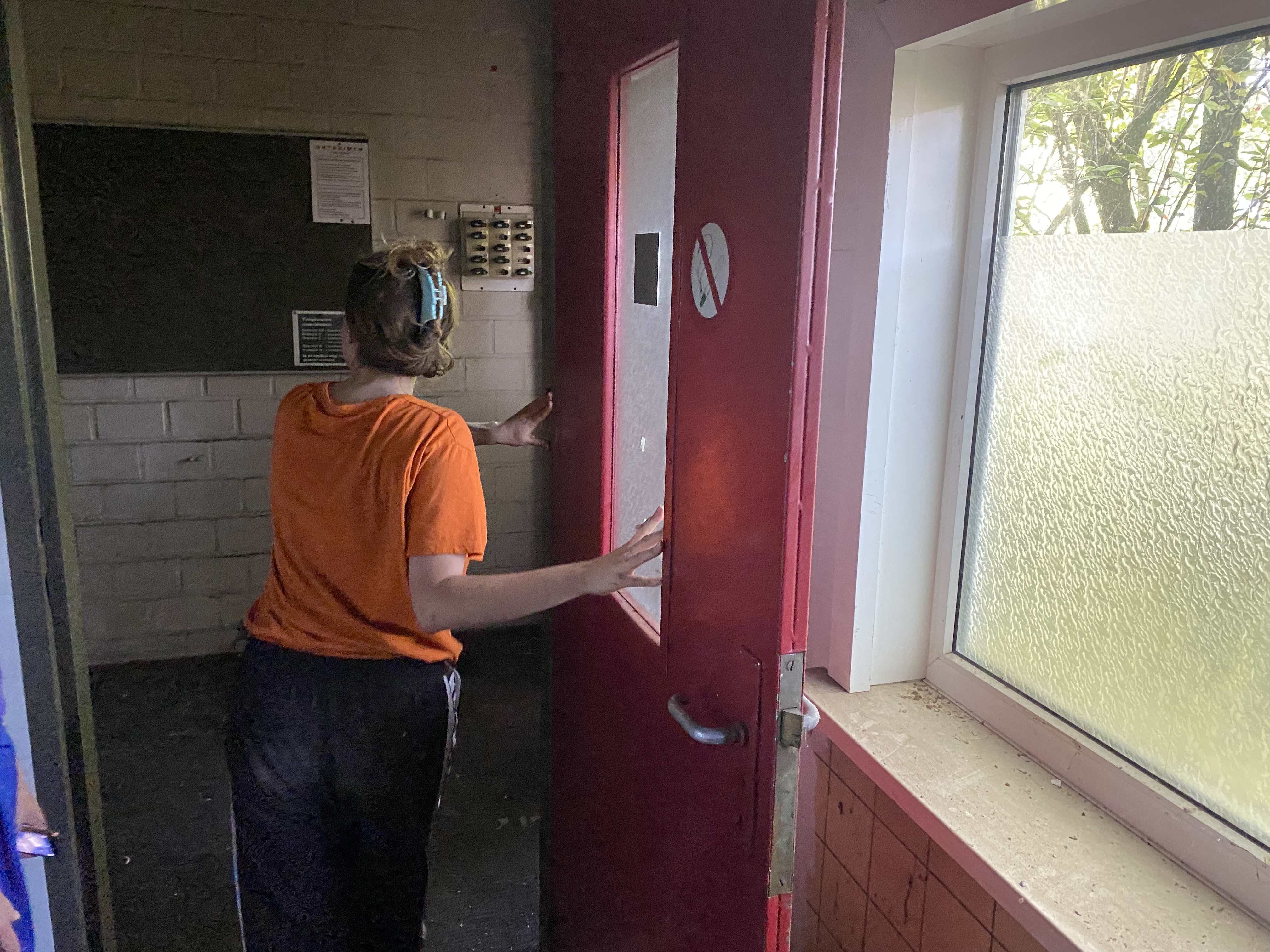 Artists Adam Moore and Lotte Van Gelder facilitating curating and performing with site with Destination Unknown 2023 artist Lola Schot © Adam Moore.