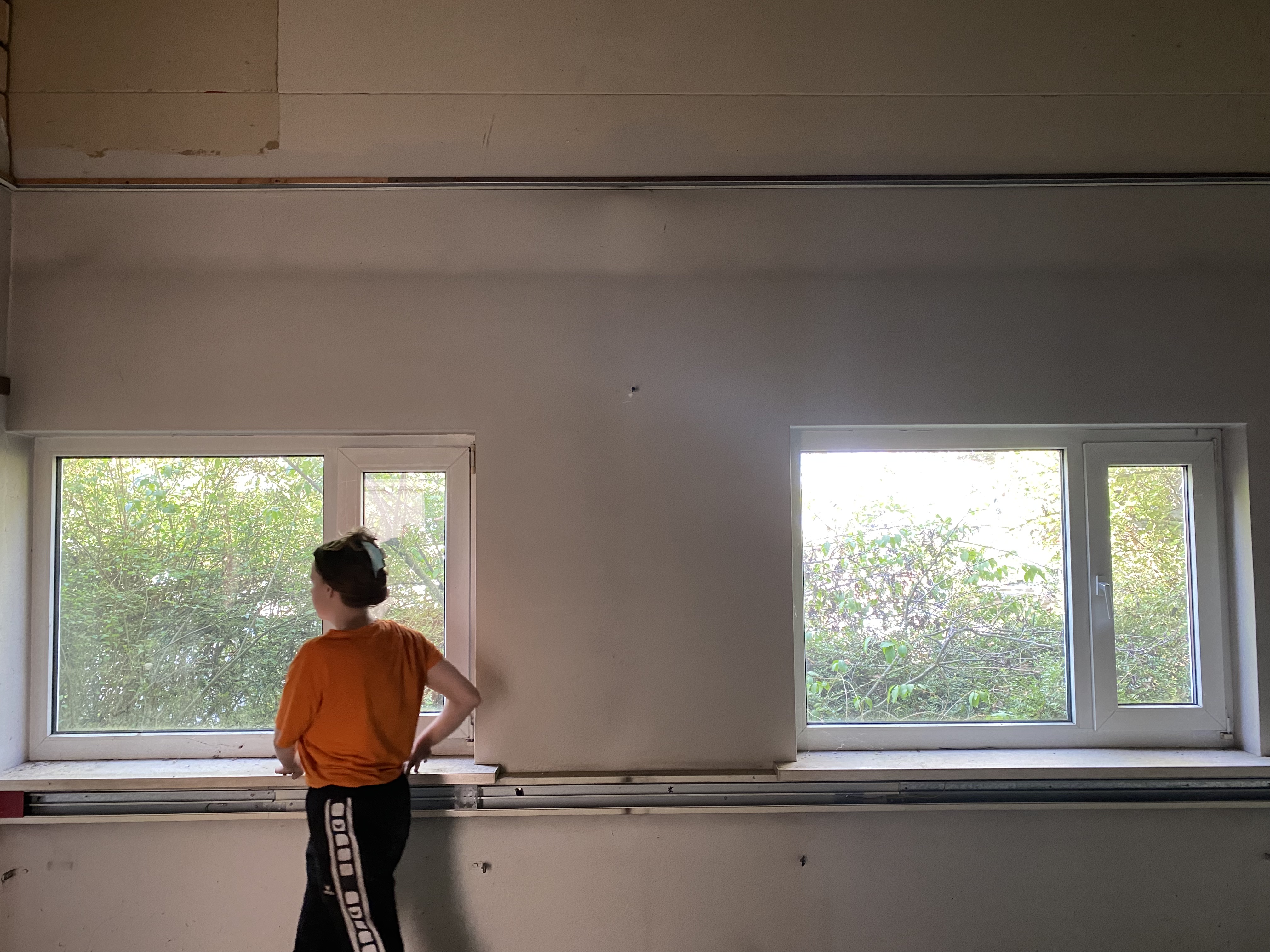 Artists Adam Moore and Lotte Van Gelder facilitating curating and performing with site with Destination Unknown 2023 artist Lola Schot © Adam Moore.