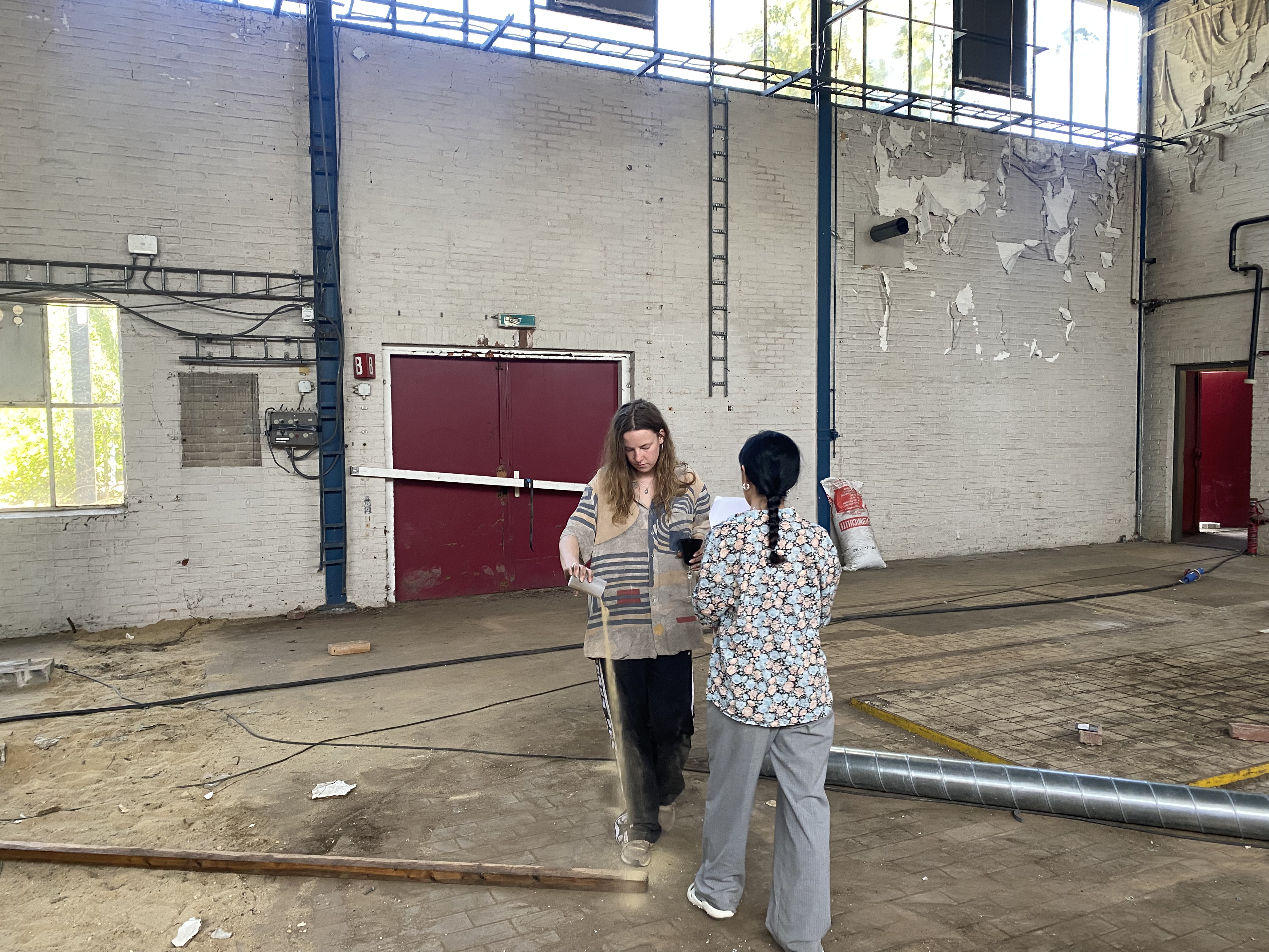 Artists Adam Moore and Lotte Van Gelder facilitating curating and performing with site and Destination Unknown 2023 artists Lola Schot and Yeonwoo Chang © Adam Moore.