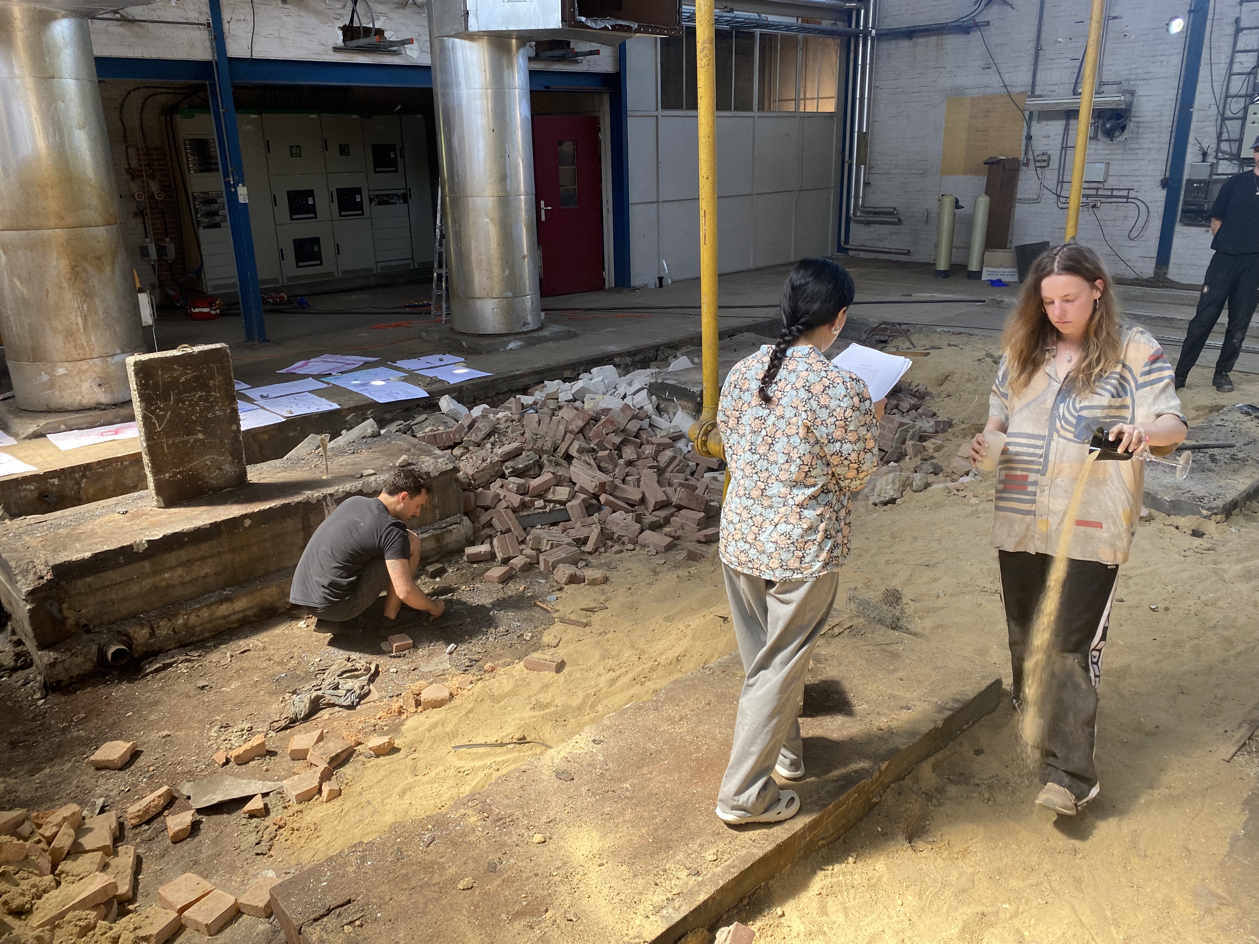 Artists Adam Moore and Lotte Van Gelder facilitating curating and performing with site and Destination Unknown 2023 artists Lola Schot and Yeonwoo Chang © Adam Moore.