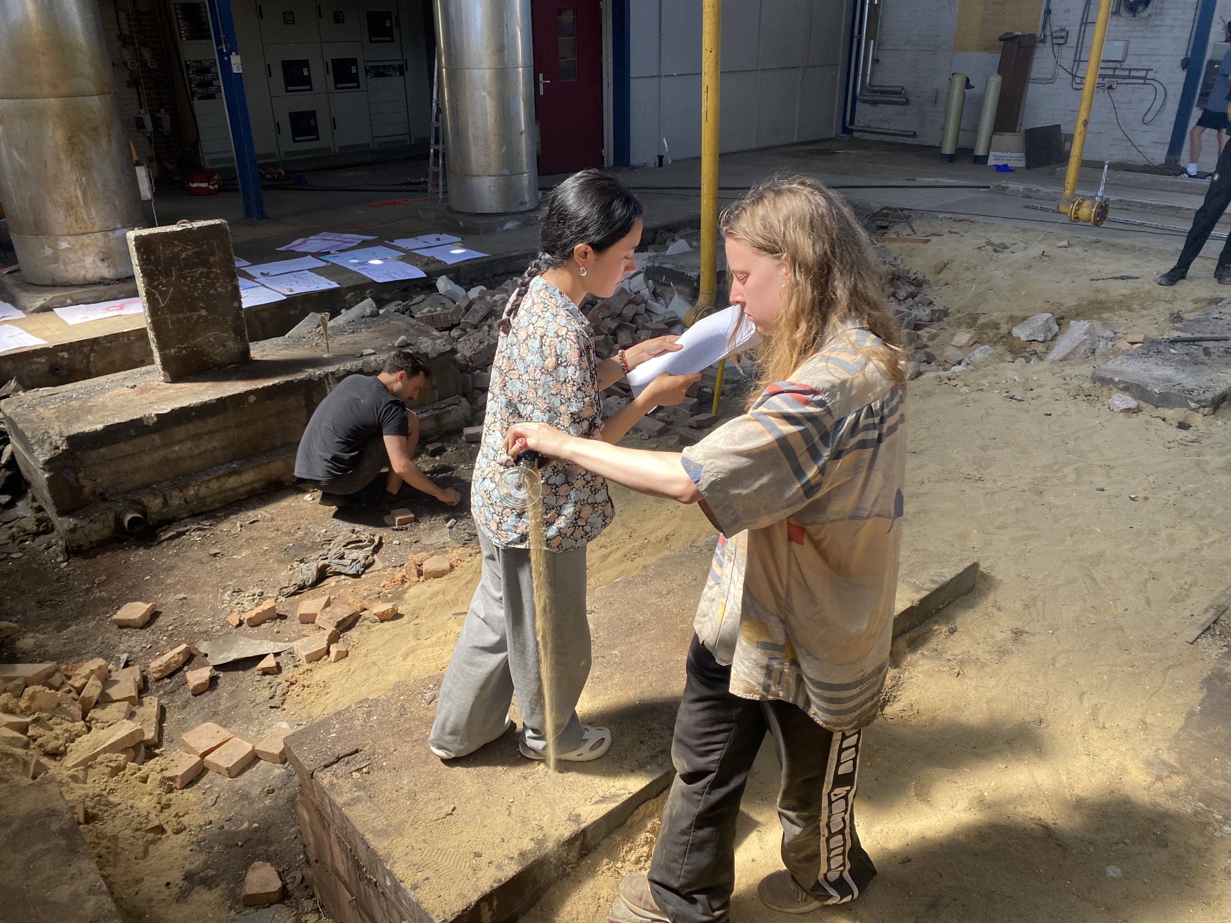 Artists Adam Moore and Lotte Van Gelder facilitating curating and performing with site and Destination Unknown 2023 artists Lola Schot and Yeonwoo Chang © Adam Moore.