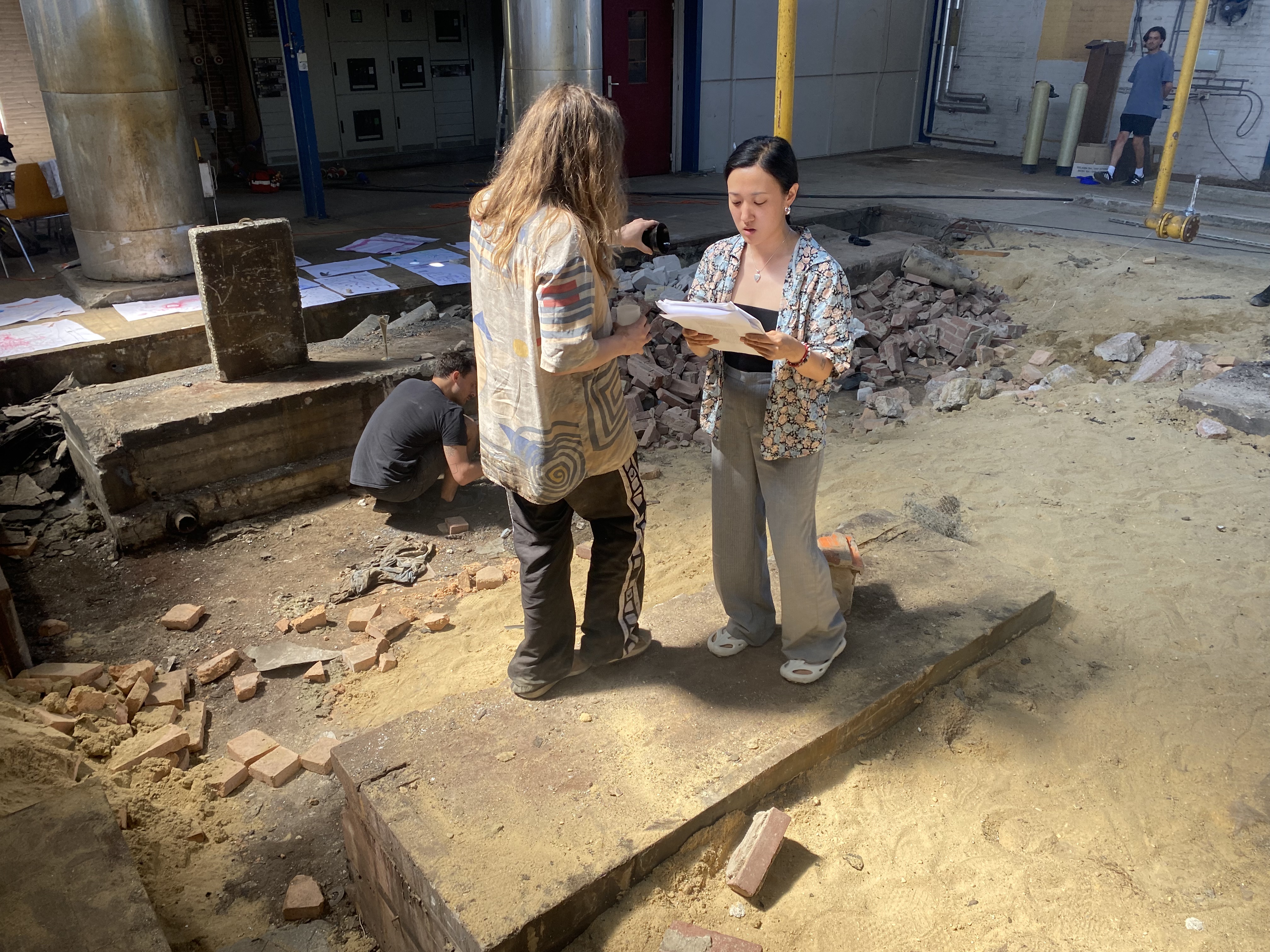 Artists Adam Moore and Lotte Van Gelder facilitating curating and performing with site and Destination Unknown 2023 artists Lola Schot and Yeonwoo Chang © Adam Moore.