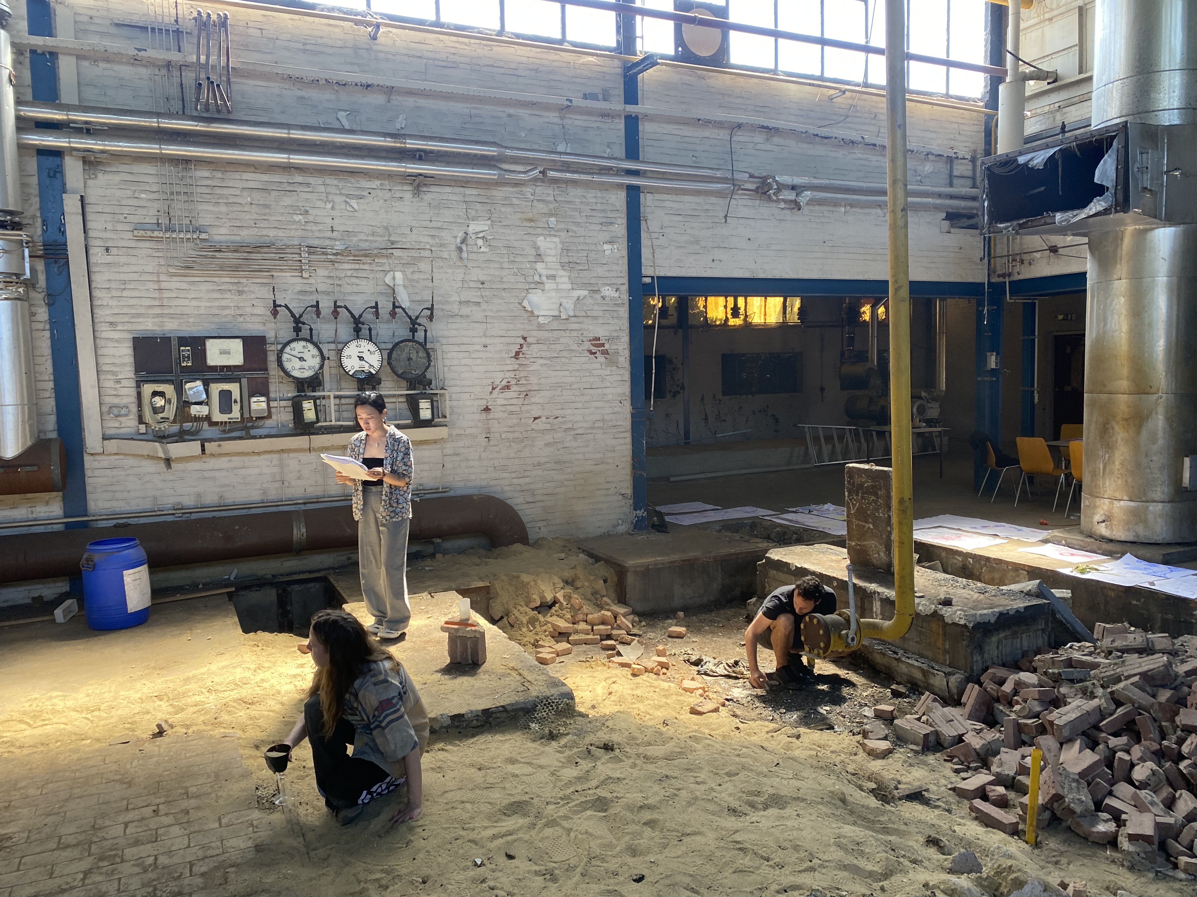 Artists Adam Moore and Lotte Van Gelder facilitating curating and performing with site and Destination Unknown 2023 artists Lola Schot and Yeonwoo Chang © Adam Moore.