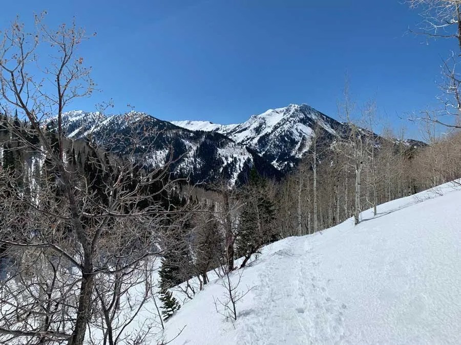 Snowshoeing Mill D North to Dog Lake