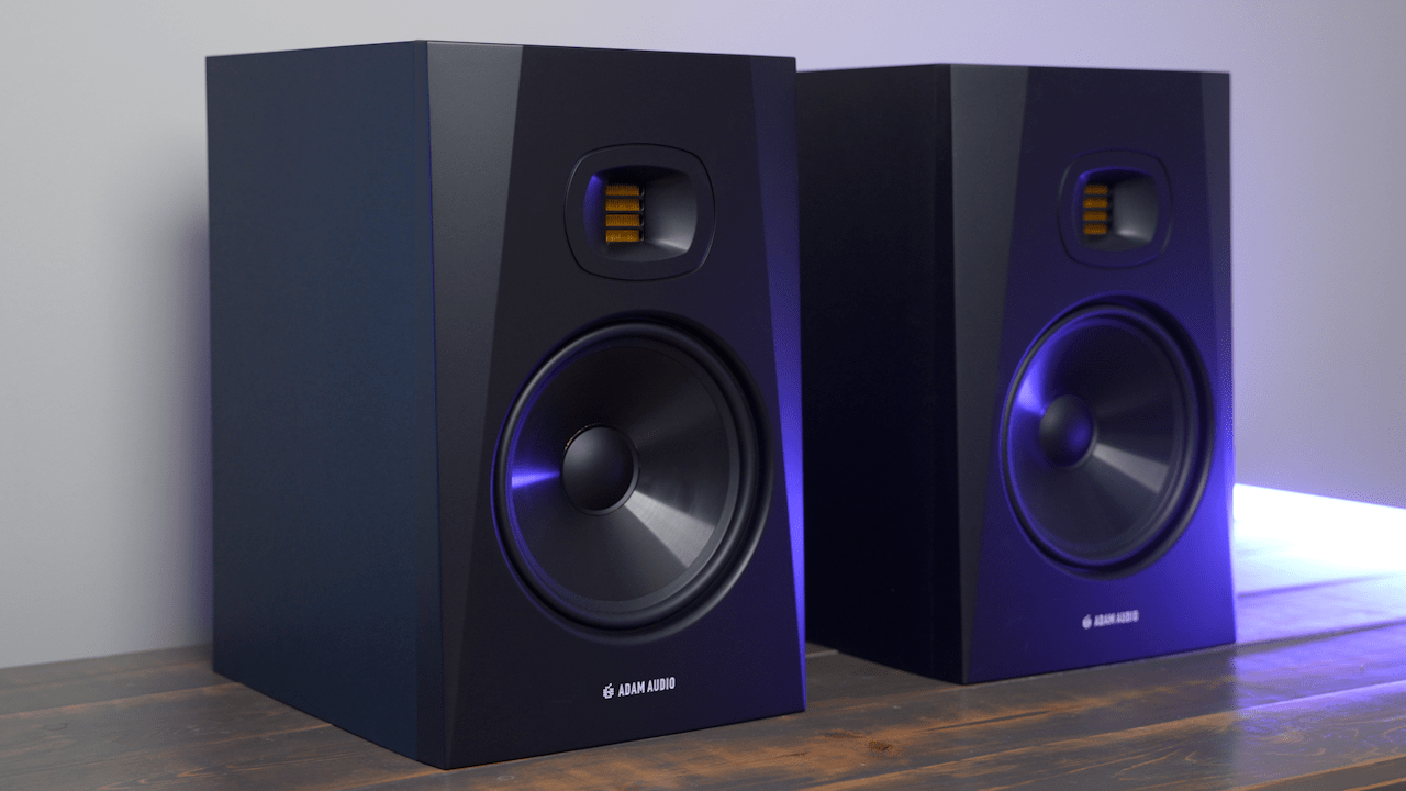 adam audio t8v
