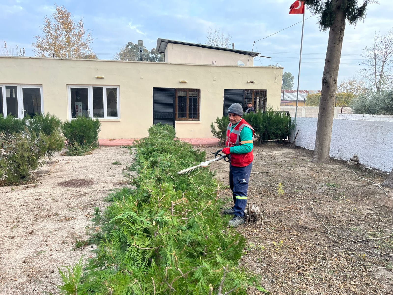 Ceyhan Belediyesi Köy Ekibi Kırsalda Eşit Hizmet Anlayışıyla Çalışıyor
