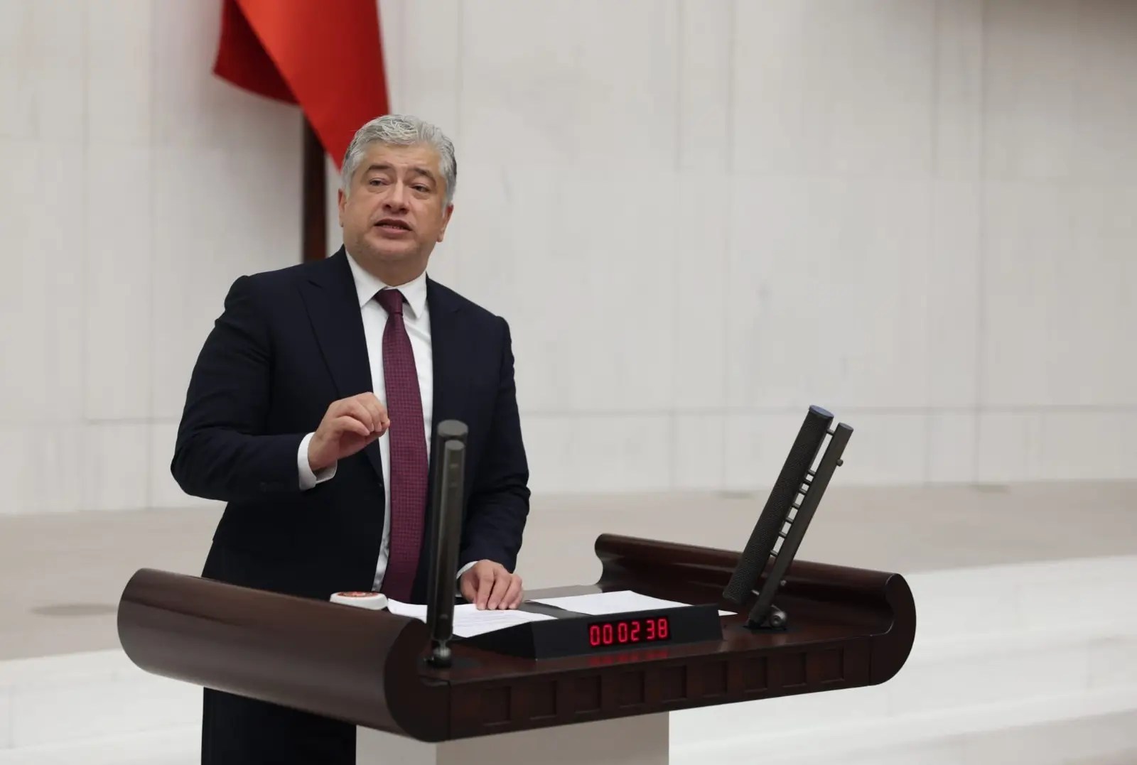 Sadullah Kısacık: Çiftçi Ürete Ürete Batıyor