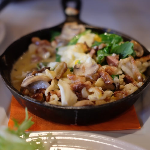 spaetzle กับไข่ แฮม